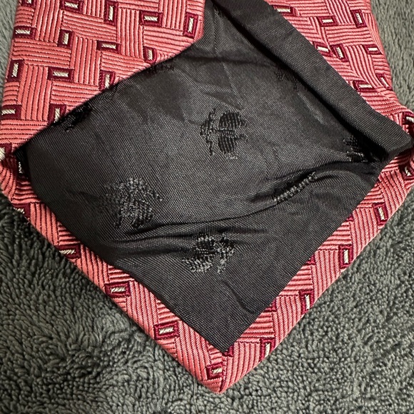 Brooks Brothers Pink and Black Geometric Tie - Picture 6 of 6